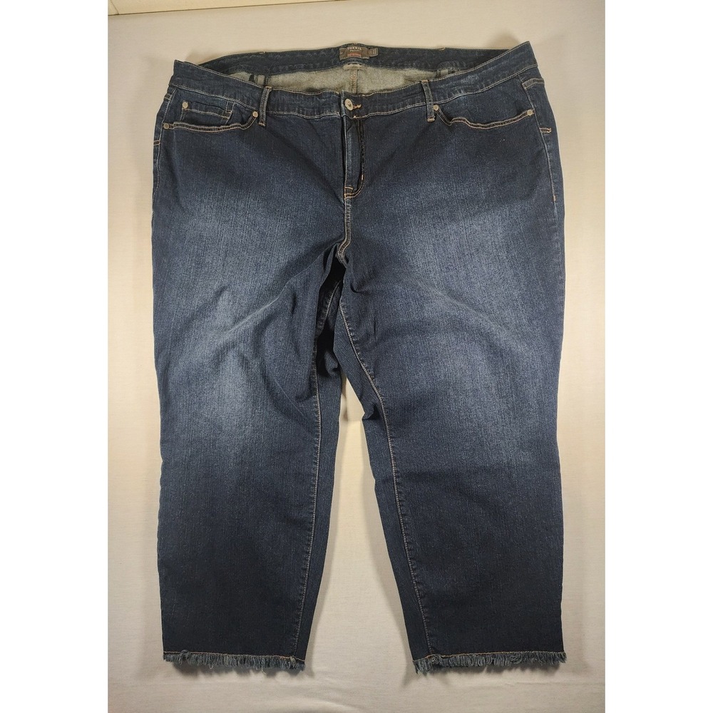 Torrid Crop Capri Boyfriend Jeans Women Size 28 Dark Wash Vintage Stretch Frayed